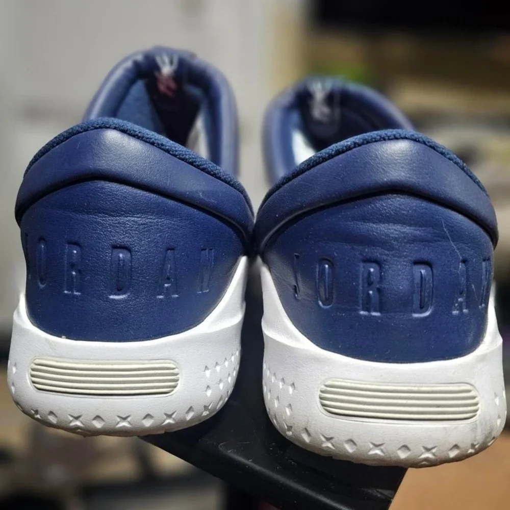 Jordan Luxe Mens 12 Navy Blue Good 919715-402 Sneakers - Picture 2 of 5
